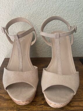 Neutral T-Strap Cork Platform Sandals - Women's